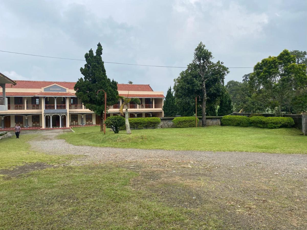 Hotel Puspa Sari Ciater Dış mekan fotoğraf