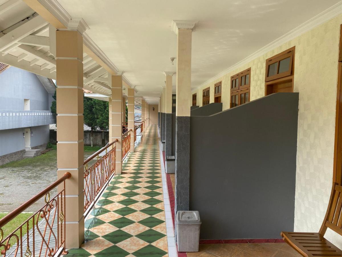 Hotel Puspa Sari Ciater Dış mekan fotoğraf