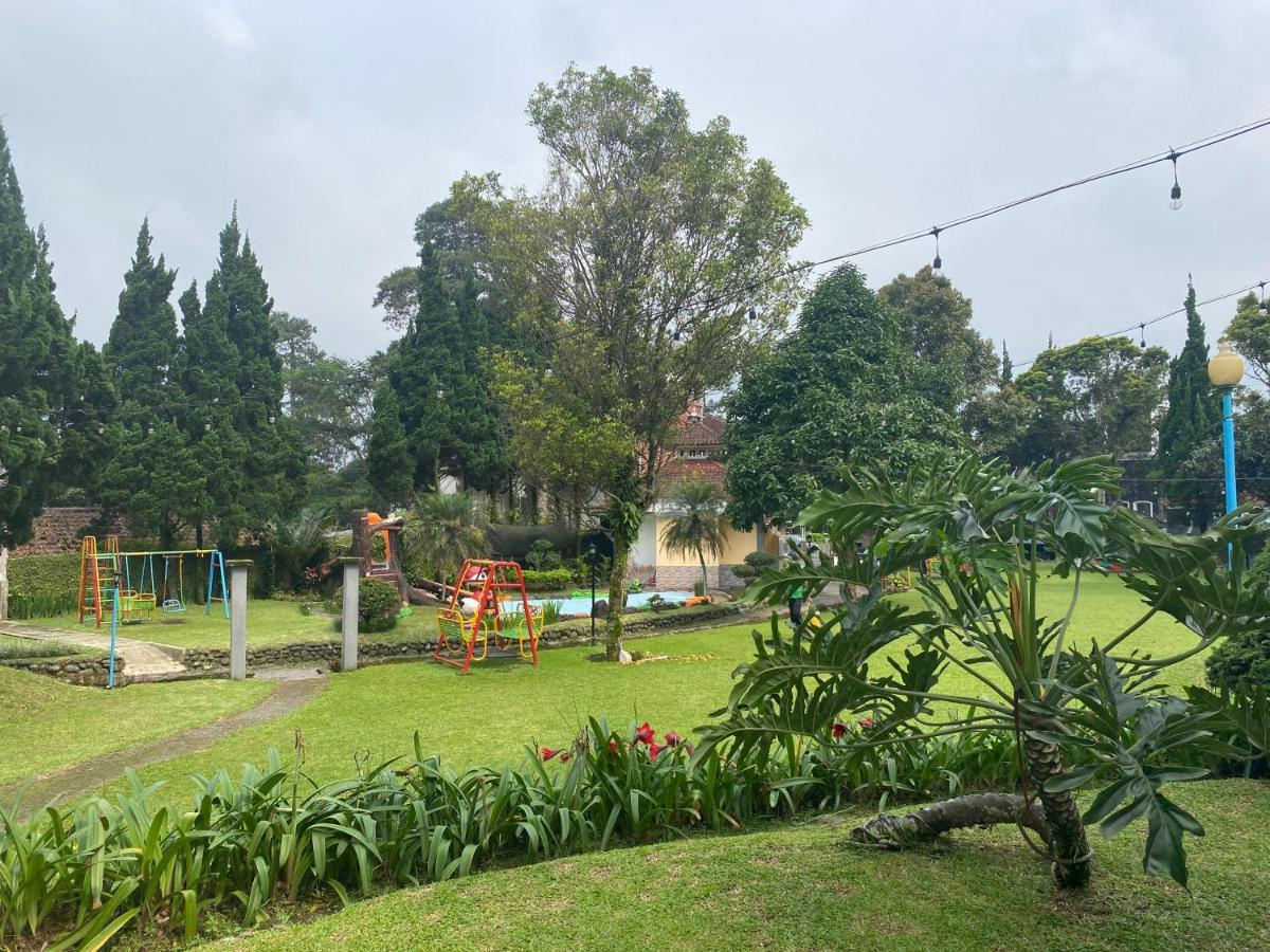 Hotel Puspa Sari Ciater Dış mekan fotoğraf
