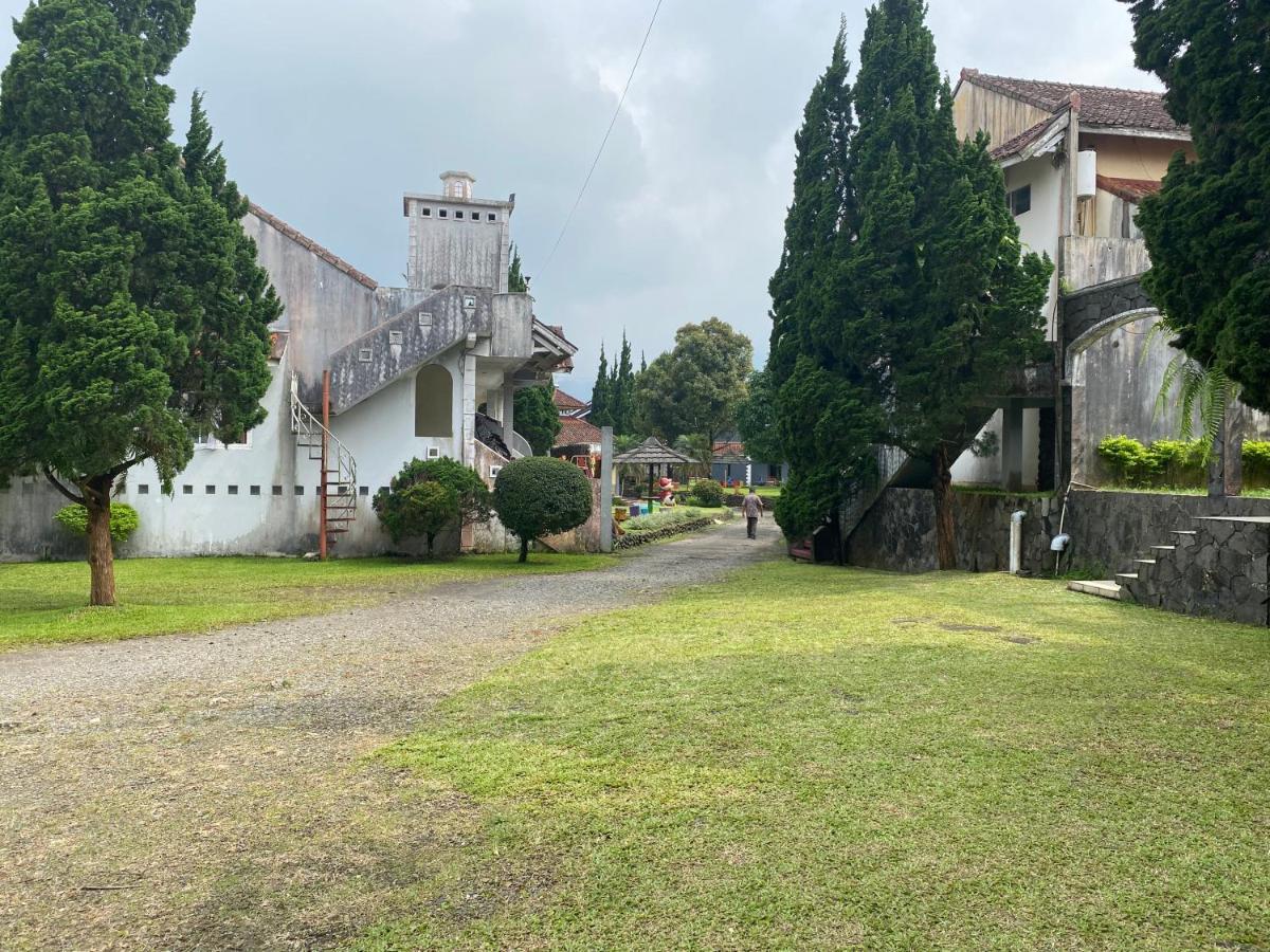 Hotel Puspa Sari Ciater Dış mekan fotoğraf