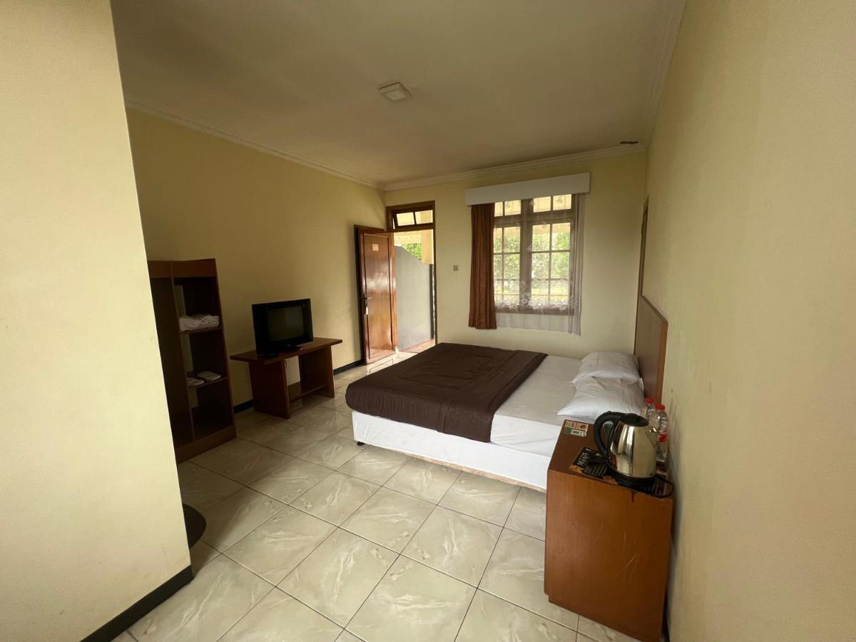 Hotel Puspa Sari Ciater Dış mekan fotoğraf